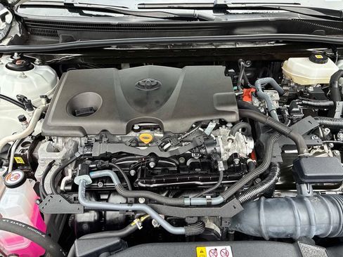 Used 2025 Toyota Camry LE FWD image 13