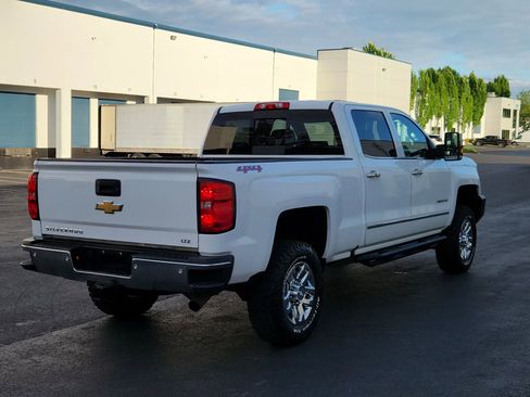 Used 2016 Chevrolet Silverado 2500 LTZ AWD/4WD image 4