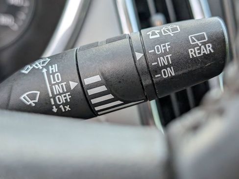 Used 2019 Chevrolet Equinox Premier FWD image 26