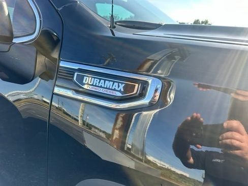 Used 2024 GMC Sierra 1500 SLT w/ SLT Premium Plus Package AWD/4WD image 3