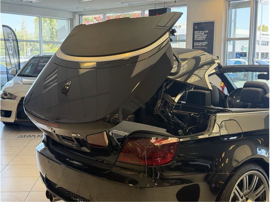 Used 2013 BMW M3 Convertible RWD image 31