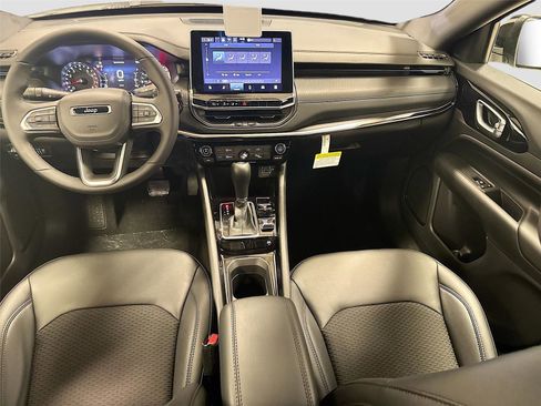 New 2026 Jeep Compass Latitude AWD/4WD image 20
