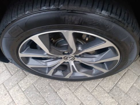 Used 2023 Acura MDX SH-AWD w/ Technology Package image 9