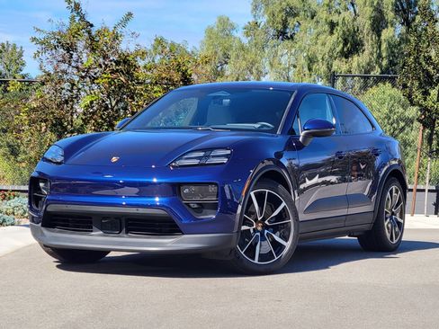New 2025 Porsche Macan 4 Electric AWD/4WD image 1
