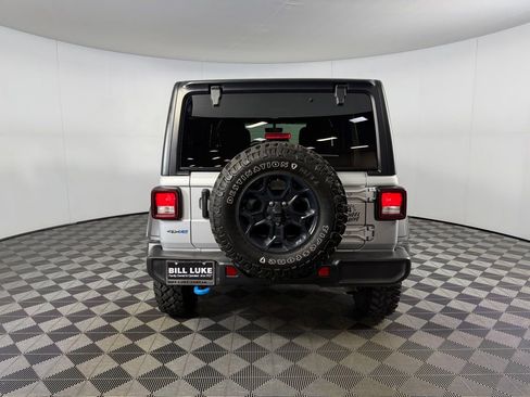 Used 2023 Jeep Wrangler Unlimited w/ 8.4" Radio Group image 9