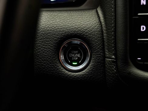 Used 2023 GMC Yukon Denali RWD image 22
