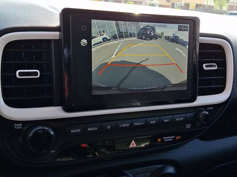 Used 2022 Hyundai Venue Limited w/ Cargo Package FWD image 18