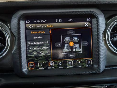 Used 2019 Jeep Wrangler Unlimited Sahara AWD/4WD image 18