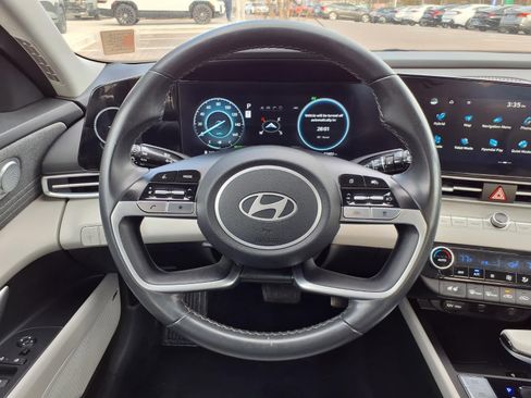 Used 2024 Hyundai Elantra Limited image 14