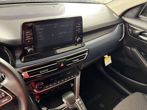 Used 2023 Kia Seltos S image 28