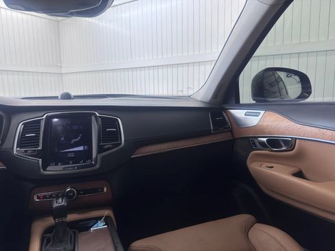 Used 2016 Volvo XC90 T6 Inscription w/ Vision Package AWD/4WD image 16