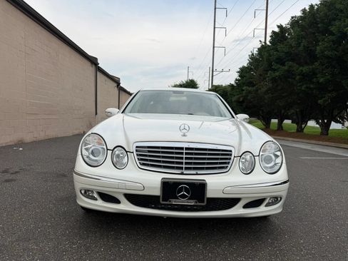 Used 2006 Mercedes-Benz E 350 Sedan image 2
