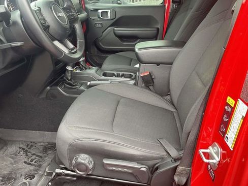 Used 2021 Jeep Gladiator Sport AWD/4WD image 17