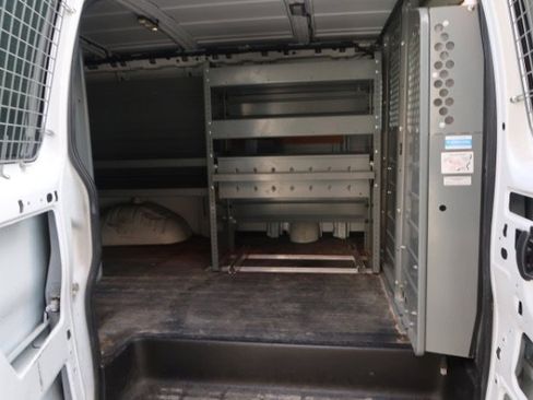 Used 2015 Chevrolet Express 2500 image 7
