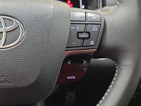 Certified 2025 Toyota Camry SE w/ Convenience Package AWD/4WD image 17