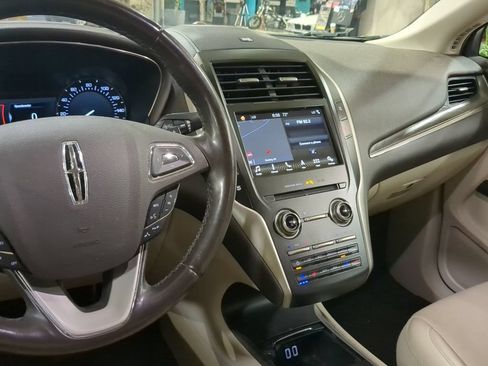 Used 2019 Lincoln MKC Reserve w/ MKC Climate Package AWD/4WD image 13