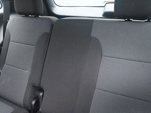 Used 2023 Chevrolet Traverse LT image 10