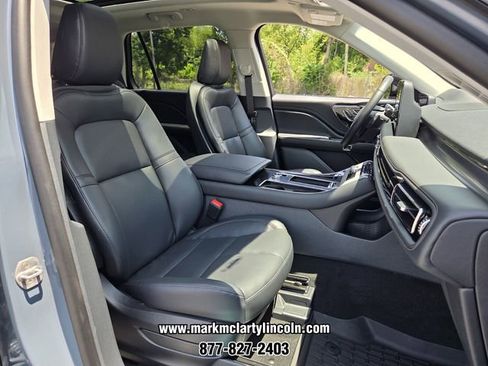 New 2026 Lincoln Aviator AWD image 14