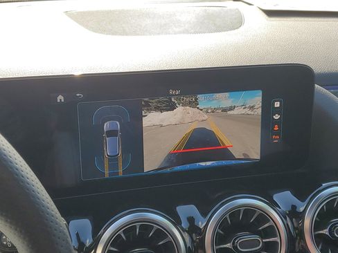 Used 2025 Mercedes-Benz GLA 35 AMG 4MATIC image 19