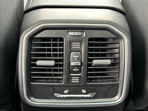 Certified 2024 Porsche Macan AWD/4WD image 14