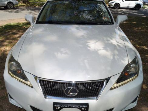 Used 2011 Lexus IS 250 AWD image 2