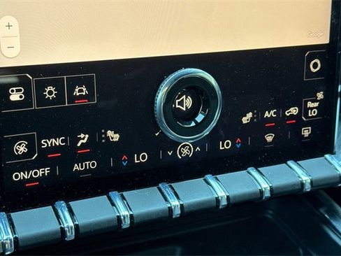 Used 2025 GMC Acadia Elevation image 20