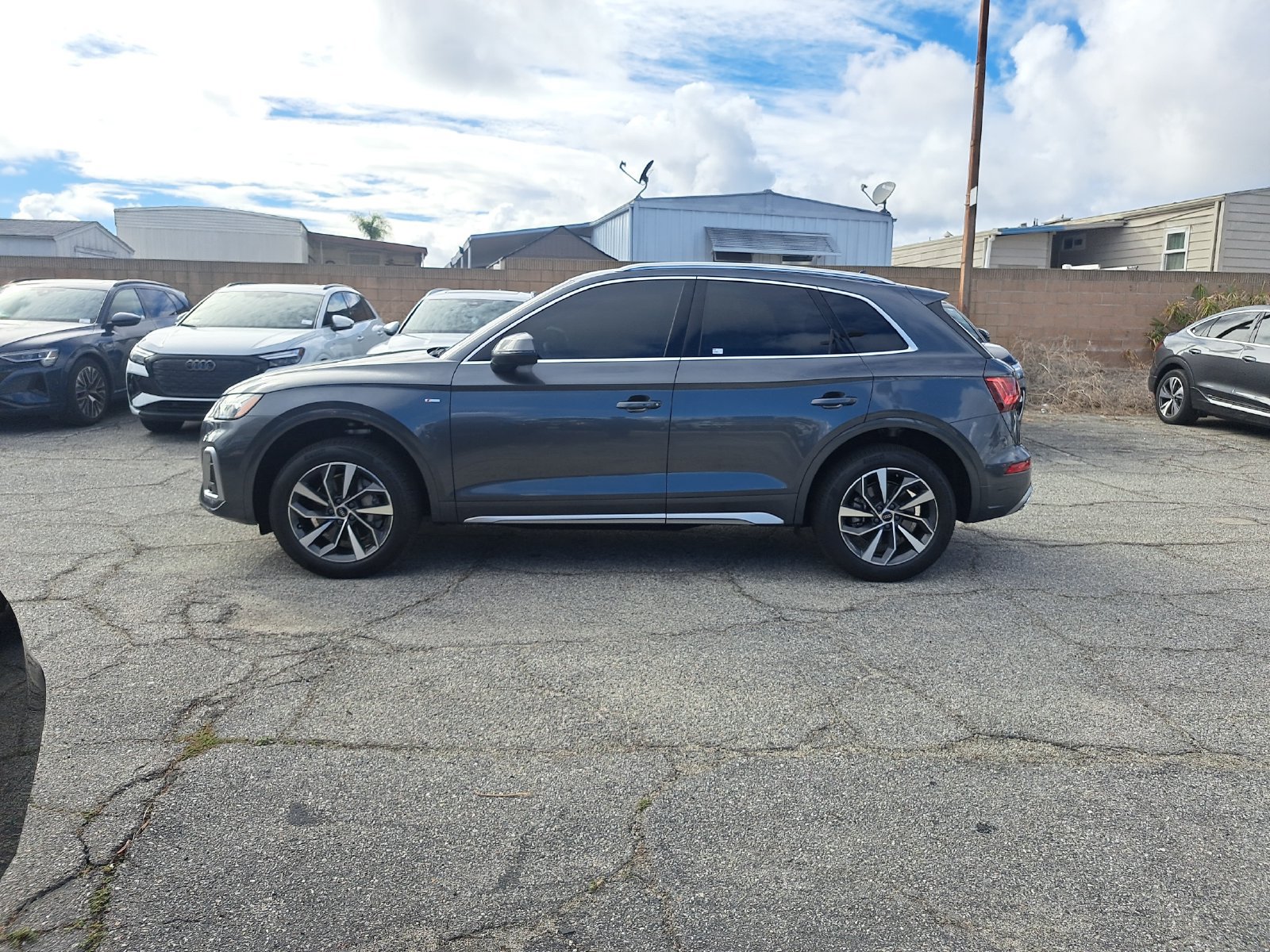 Used 2024 Audi Q5 2.0T Premium w/ Convenience Package AWD/4WD image 8