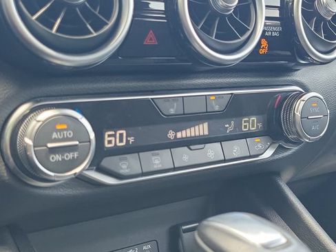 Certified 2025 Nissan Sentra SR FWD image 29
