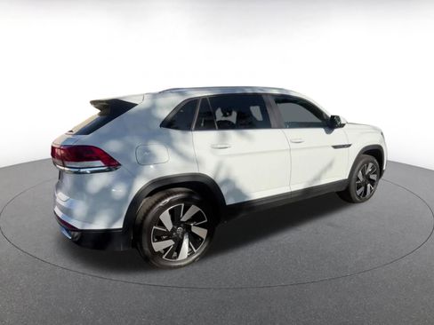Used 2025 Volkswagen Atlas Cross Sport SE image 15