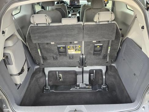 Used 2022 Toyota Sienna LE FWD image 23