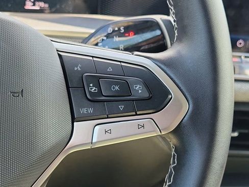 Used 2025 Volkswagen Tiguan S image 20