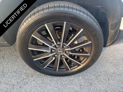 Used 2025 Lexus GX 550 w/ Accessory Package (Z1) image 9