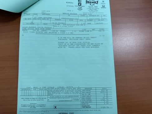 Used 2022 Ford Explorer XLT w/ Equipment Group 202A image 3