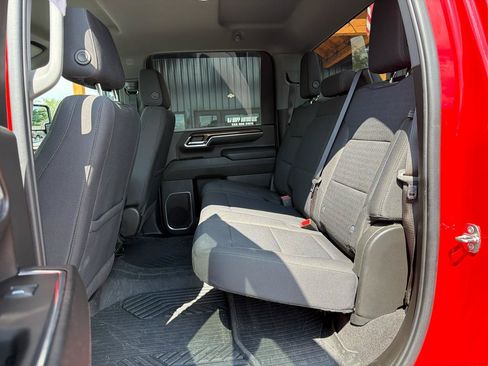 Used 2024 Chevrolet Silverado 2500 LT AWD/4WD image 15