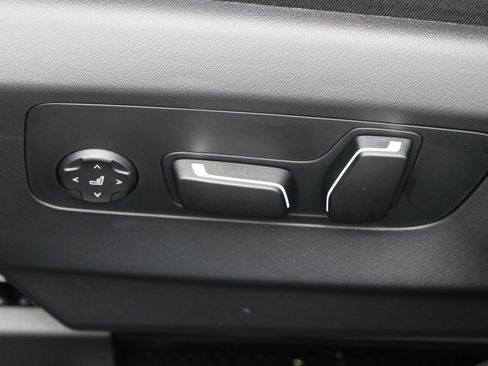 Certified 2025 BMW 530i 530i w/ Premium Package image 28