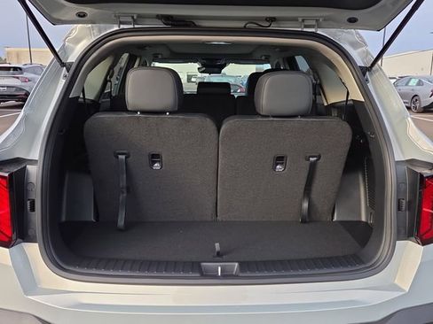 New 2026 Kia Sorento S image 4