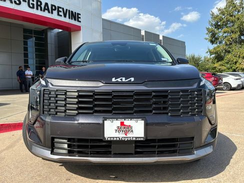 Used 2026 Kia Sportage LX FWD image 3