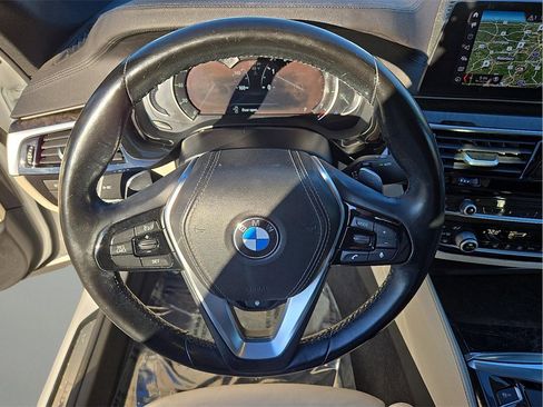 Used 2017 BMW 530i xDrive image 21