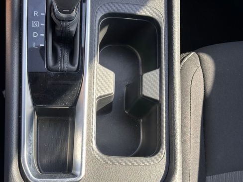 Used 2025 Nissan Sentra SV image 33