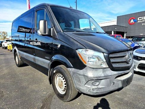 Used 2016 Mercedes-Benz Sprinter 2500 image 4