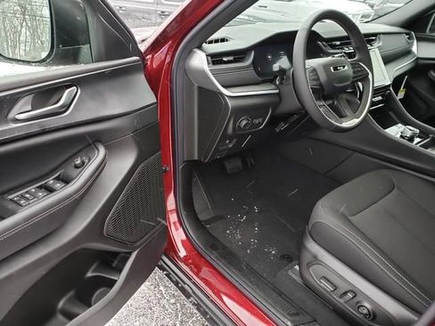 New 2025 Jeep Grand Cherokee L Laredo AWD/4WD image 6