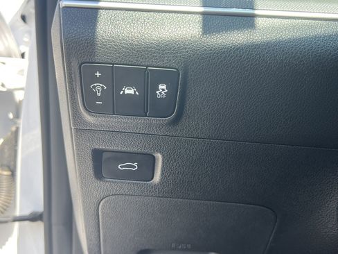 Used 2023 Kia K5 GT-Line w/ GT-Line Premium Package FWD image 13