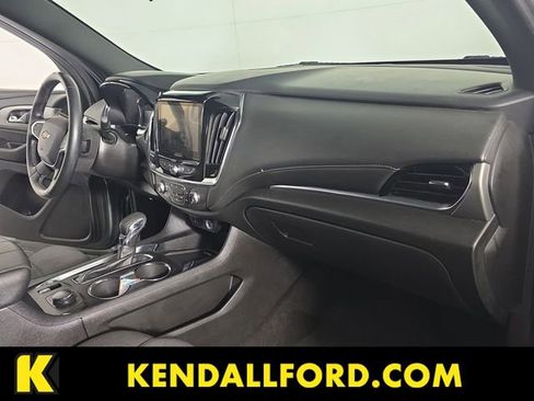 Used 2023 Chevrolet Traverse LT image 21
