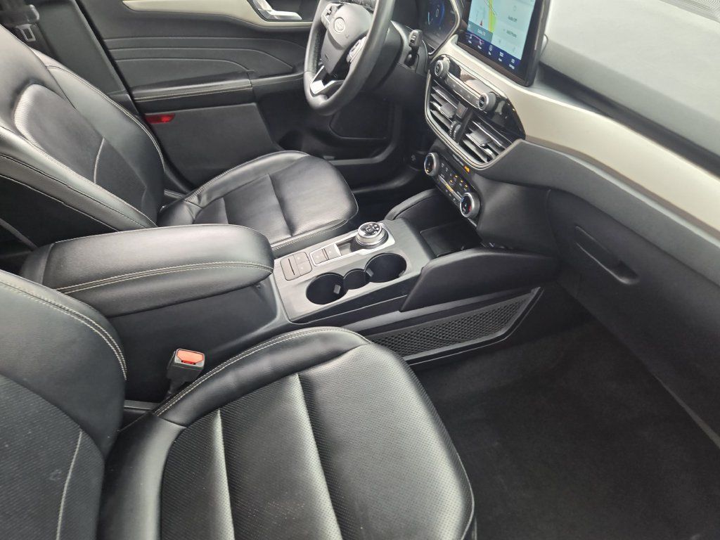 Used 2022 Ford Escape SEL w/ Technology Package FWD image 20