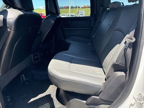 Used 2022 RAM 2500 Tradesman w/ Chrome Appearance Group AWD/4WD image 8