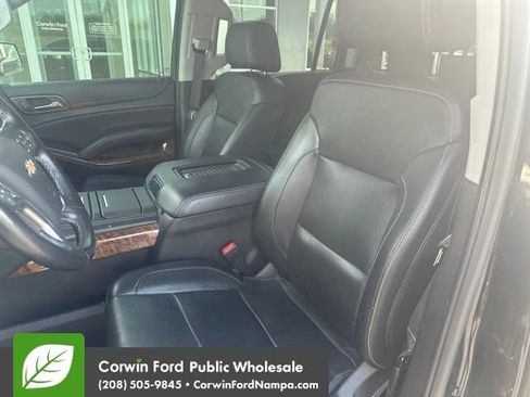 Used 2020 Chevrolet Suburban Premier AWD/4WD image 13