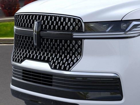 New 2026 Lincoln Navigator L Premier image 57