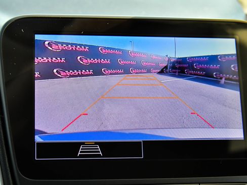 Used 2023 Chevrolet Malibu LT image 18