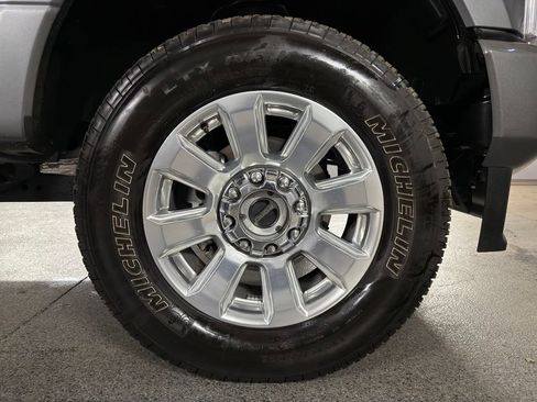 Used 2022 Ford F350 Platinum AWD/4WD image 5