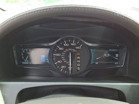 Used 2015 Lincoln MKX AWD w/ Equipment Group 102A image 16